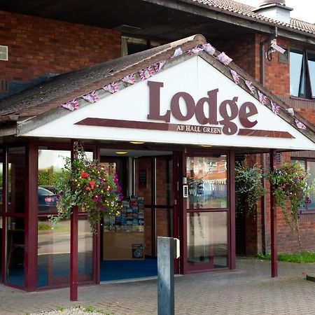 The Lodge Hotel バーミンガム エクステリア 写真