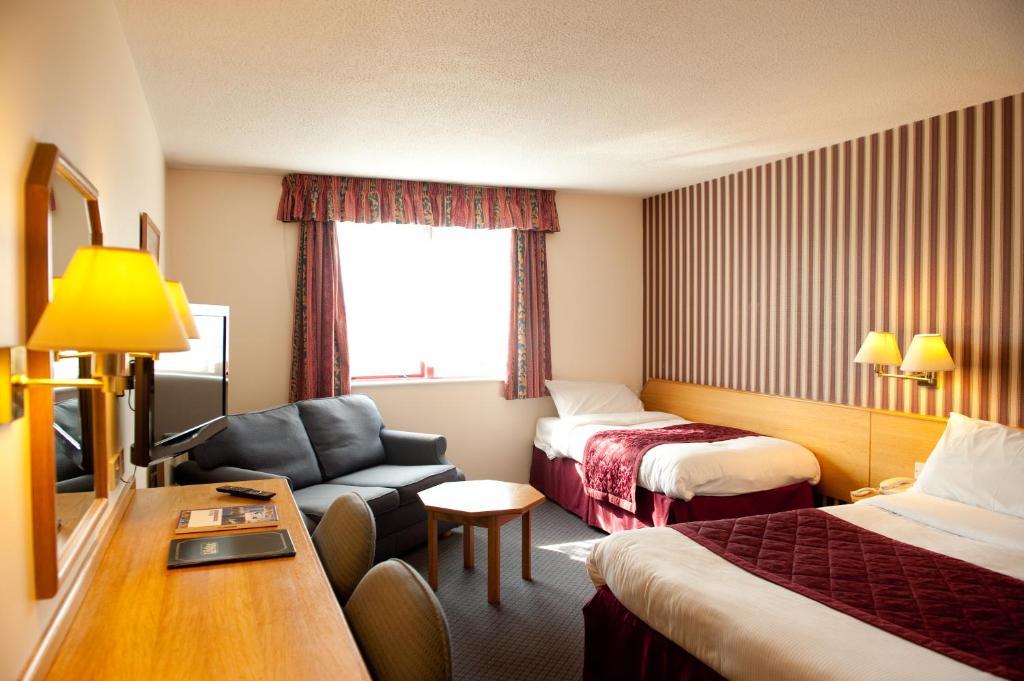 The Lodge Hotel バーミンガム エクステリア 写真