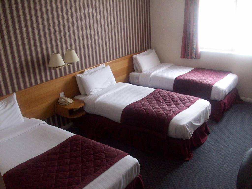 The Lodge Hotel バーミンガム エクステリア 写真